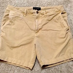 Men’s Flat Front Khaki Shorts 33” American Eagle